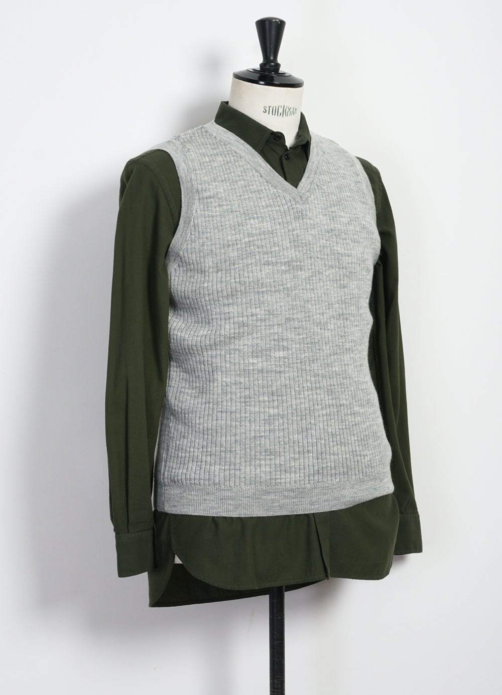 HANSEN GARMENTS - ARNE | Plated Rib V-Neck Slip Over | Winter Grey - HANSEN Garments